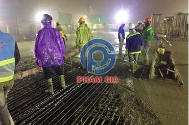 Hướng dẫn cách xử lý khi đổ bê tông gặp trời mưa