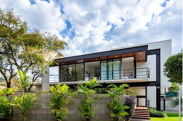 Hiện tường nền nhà bị nồm và cách chống nồm nền nhà đúng kỹ thuật