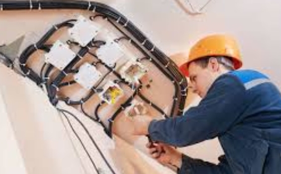 Tại sao nên lắp đặt đường điện âm tường? Lưu ý khi lắp đặt đường điện âm tường