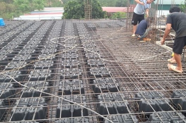 So sánh sàn phẳng không dầm và sàn bê tông truyền thống