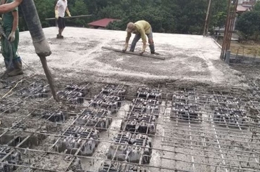 Tìm hiểu so sánh bê tông thương phẩm và bê tông trộn tay