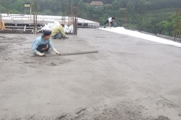 Hướng dẫn cách xử lý bề mặt bê tông khi gặp trời mưa