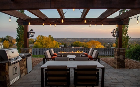 Tạo không gian sống thư giãn với nội thất sân vườn từ gỗ