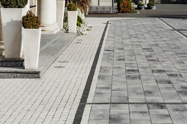 Tư vấn chọn gạch lát vỉa hè phù hợp: Tạo môi trường ngoại thất lý tưởng