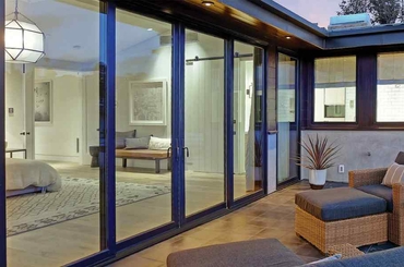 Mẫu Cửa Lùa Nhôm Kính Đẹp: Đánh Thức Sự Sang Trọng Cho Ngôi Nhà Của Bạn
