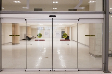 Cửa tự động nhôm hệ thủy lực: Sự lựa chọn hoàn hảo cho ngôi nhà thông minh