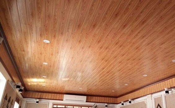 Trần gỗ là gì? Ưu nhược điểm và phân loại trần gỗ