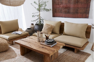 Tạo Nên Không Gian Thư Giãn với Bàn Trà Decor Tinh Tế