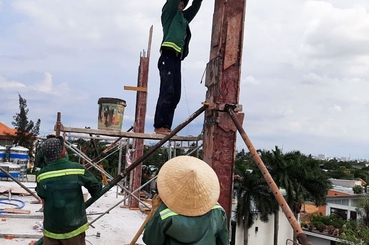 Hướng dẫn Chi tiết Quy trình Đổ Bê Tông Cột: Từ A đến Z