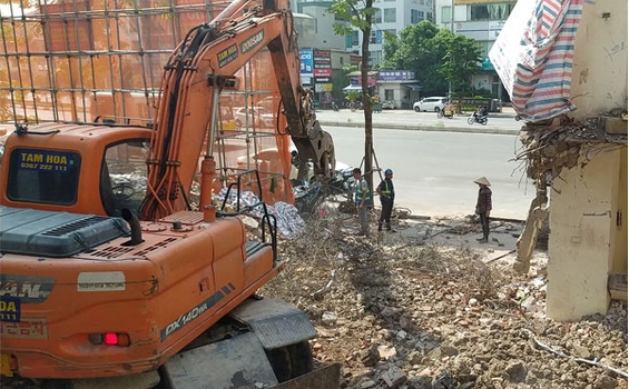 Những Điều Bạn Cần Biết Khi Phá Dỡ Nhà Tại Hà Nội: Quy Định và Dịch Vụ