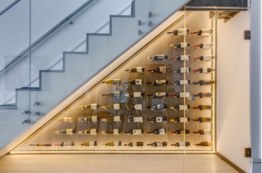 10 Ý Tưởng Trang Trí Gầm Cầu Thang Độc Đáo Cho Không Gian Ấn Tượng