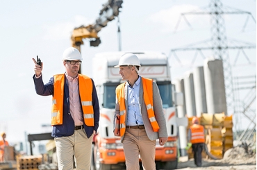 Giám Sát Công Trình Chuyên Nghiệp: Bí Quyết Đảm Bảo Tiến Độ & Chất Lượng