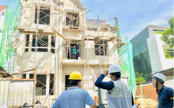 Giám sát xây nhà gồm những công việc gì? Chủ nhà cần biết từ A–Z