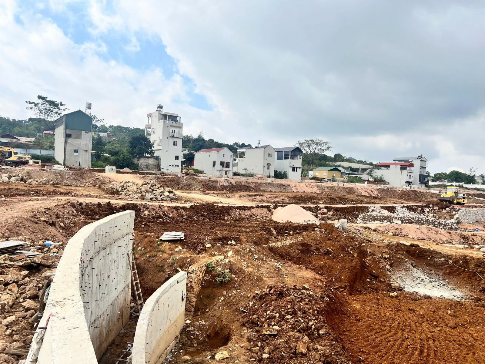 Giám sát dự án Tây Tiến Mộc Châu