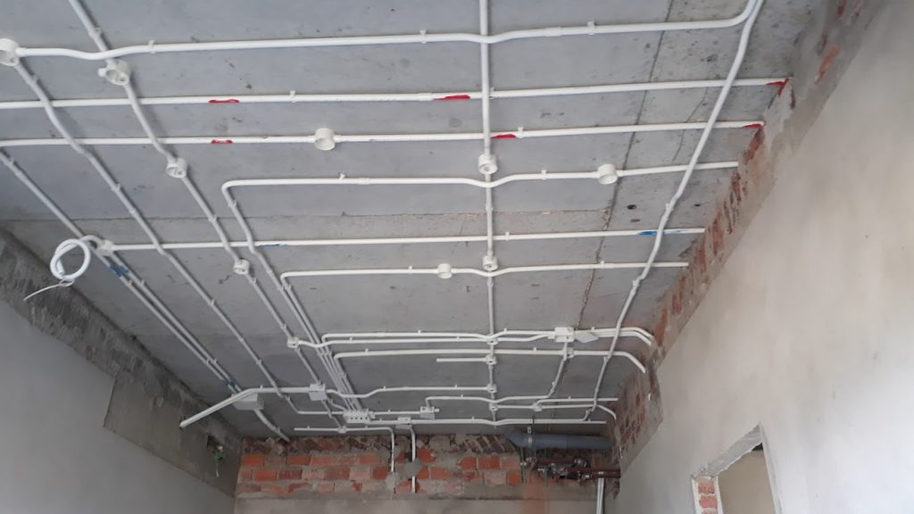 thi công điện nước âm tường