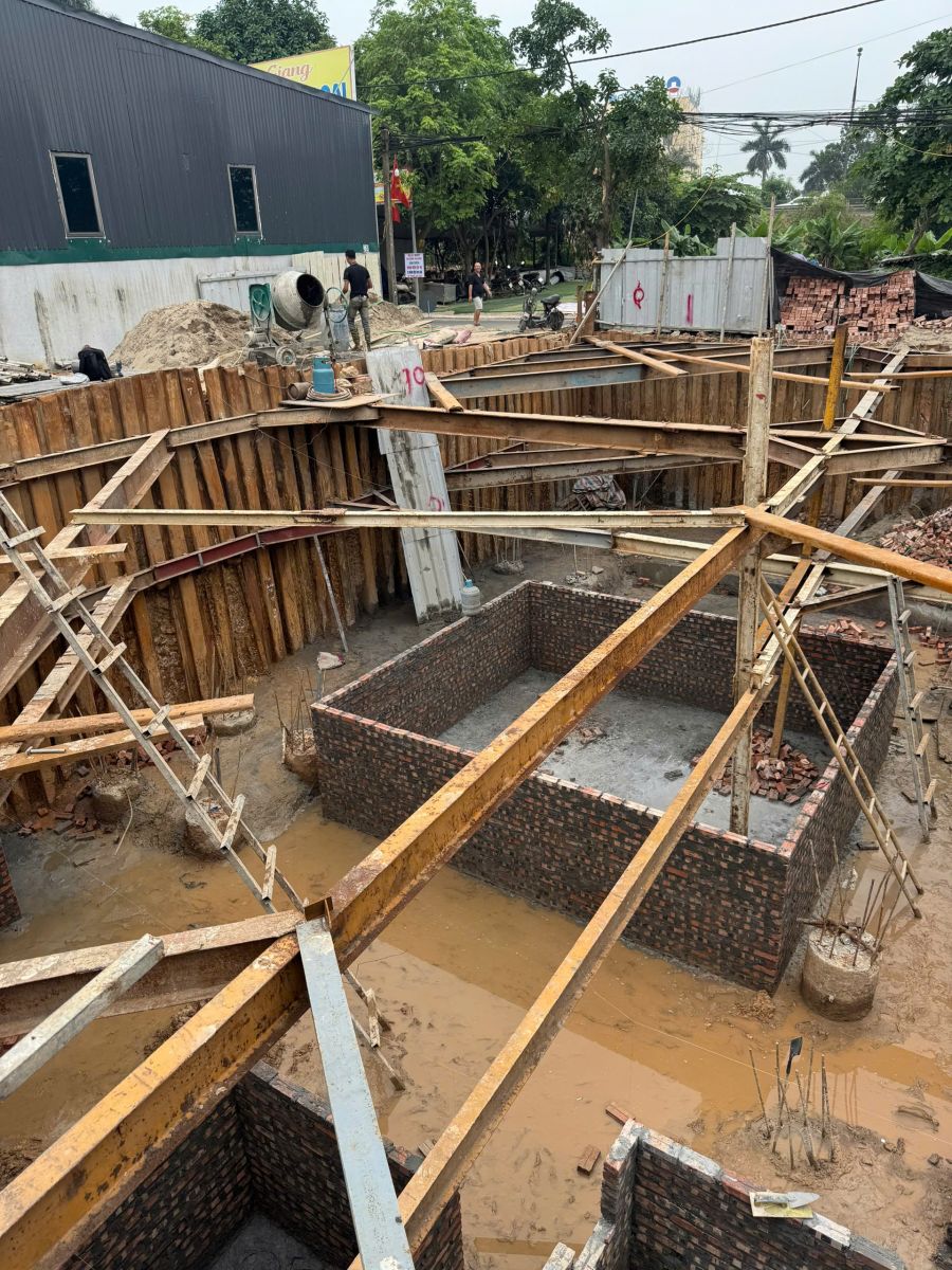 có nên tự giám sát xây nhà