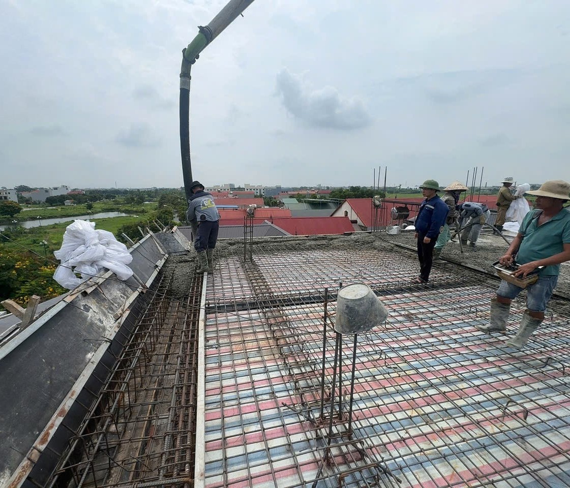 xây nhà vào mùa mưa