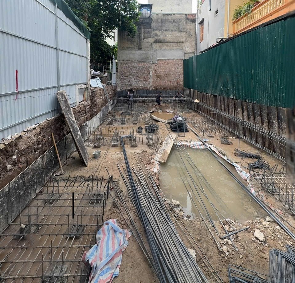 xây nhà vào mùa mưa